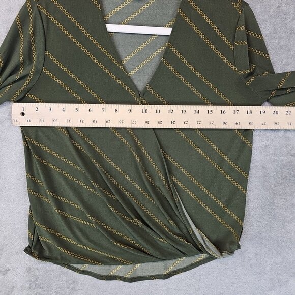 Banana Republic Wrap Top Womens Size PXS Green Chain Printed Jersey V-Neck - Picture 8 of 8